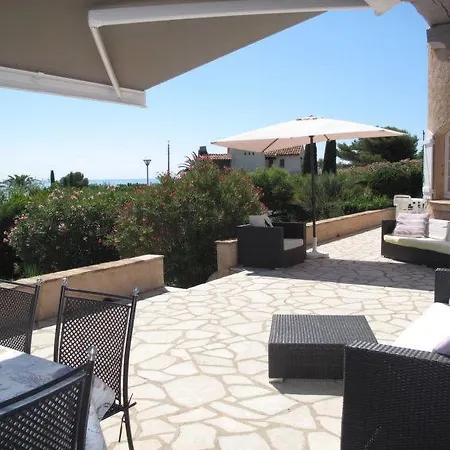Saint-aygulf Sleeps 8 Pool Wifi بيت للعطل سانت أي جولف
