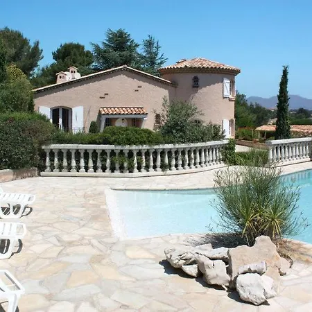 Saint-aygulf Sleeps 8 Pool Wifi *